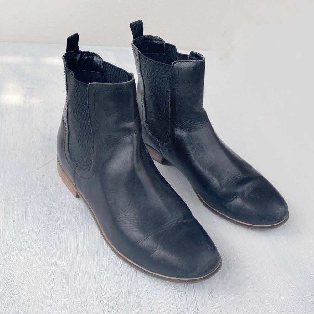Black Leather Dolce Vita Coraline Chelsea Boots - Picture 2 of 9